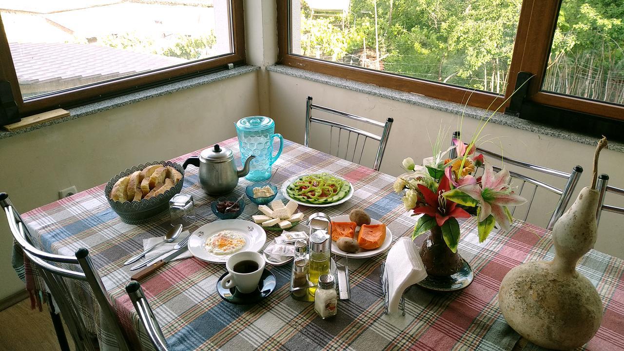 Aste Guesthouse Tropoje ภายนอก รูปภาพ