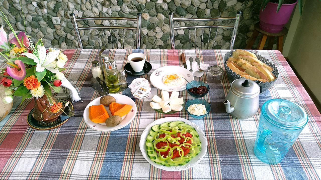 Aste Guesthouse Tropoje ภายนอก รูปภาพ